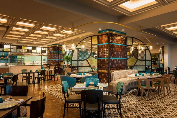 Sheraton Mall of the Emirates Hotel, Dubai image 3